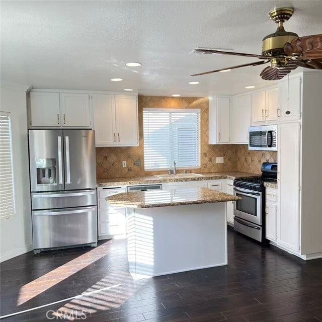 Photo - 585 Springbrook N