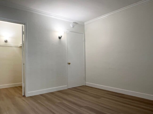 Photo - Bright 2 bed 1 bath in Pacific Beach Unit 2224 1/2