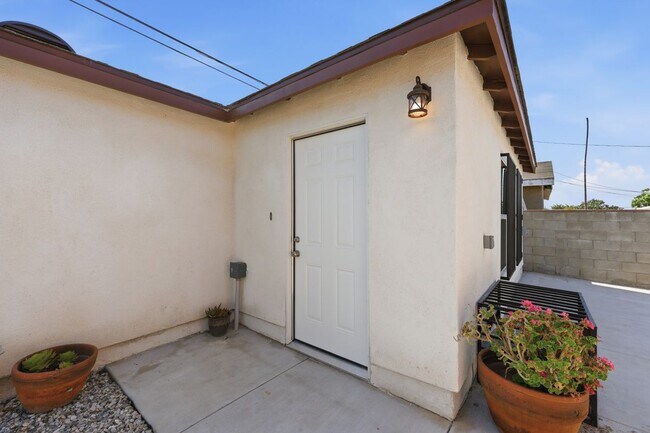Photo - 10646 S Wilton Pl