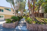 Photo - Beautiful remodeled 2 bed 2 bath townhome ...