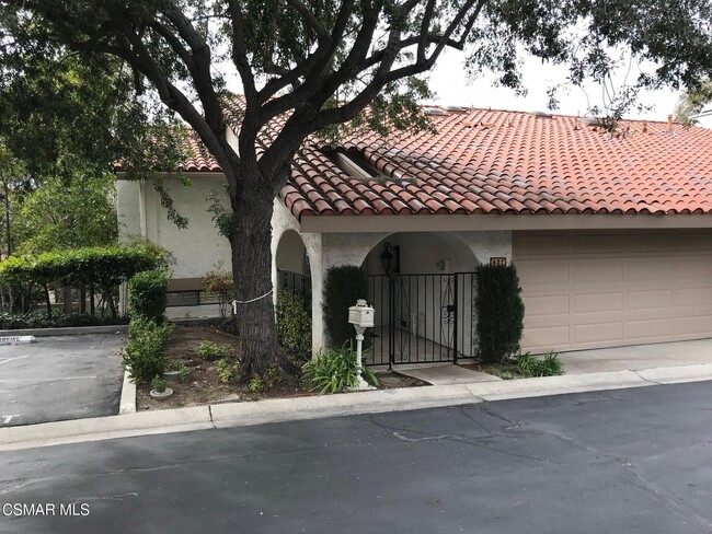 Photo - 637 Arroyo Oaks Dr Townhome