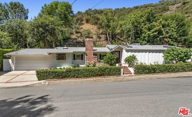 Photo - 3933 Mandeville Canyon Rd