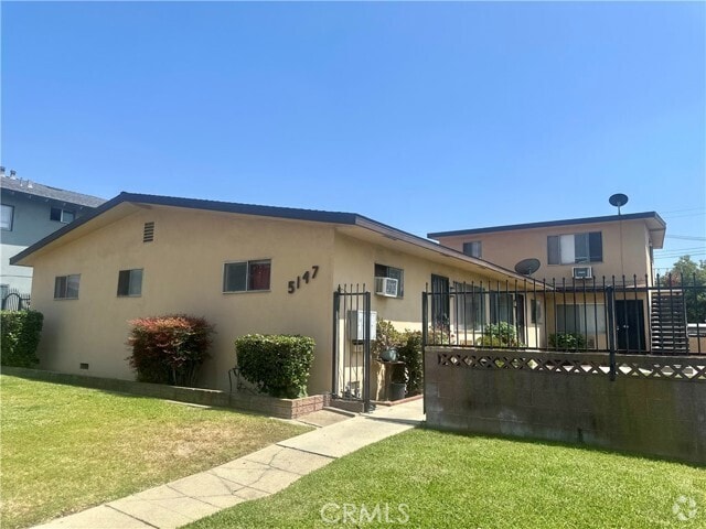 Building Photo - 5147 Canoga St Unit A Rental