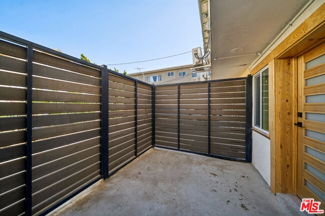 Photo - 1027 N Gardner St Unit 1/2