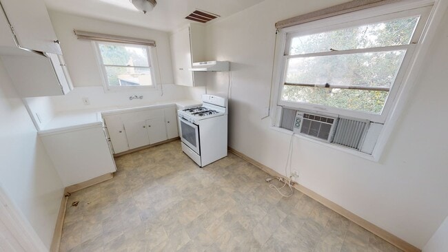 Photo - Fillmore St Pasadena