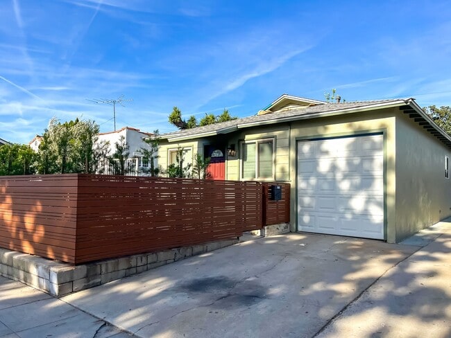 Photo - 3213 Atwater Ave Unit 3213 Atwater Ave