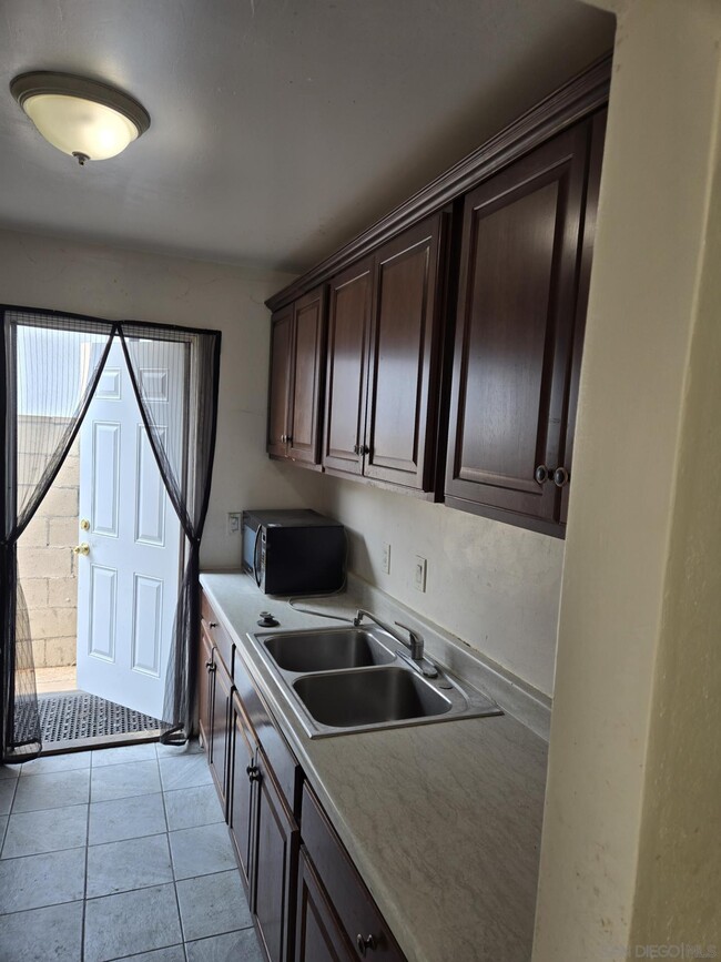 Photo - 727 48th St Condo