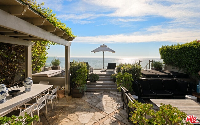 Photo - 23618 Malibu Colony Rd