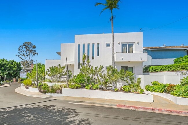 Photo - Gorgeous 3 Bed/3 Ba Home Tucked Away in th...