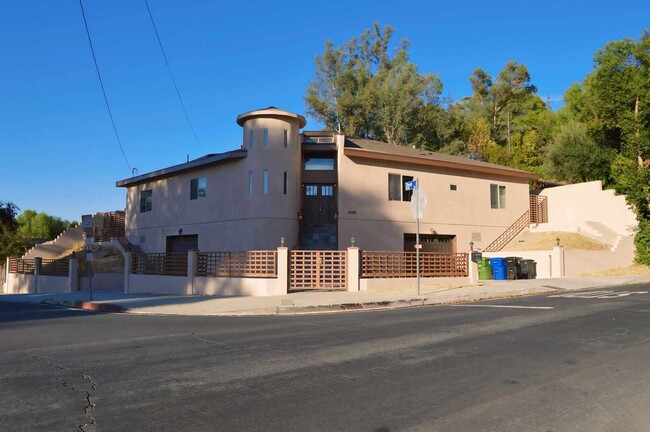 Photo - 22325 Avenue San Luis House