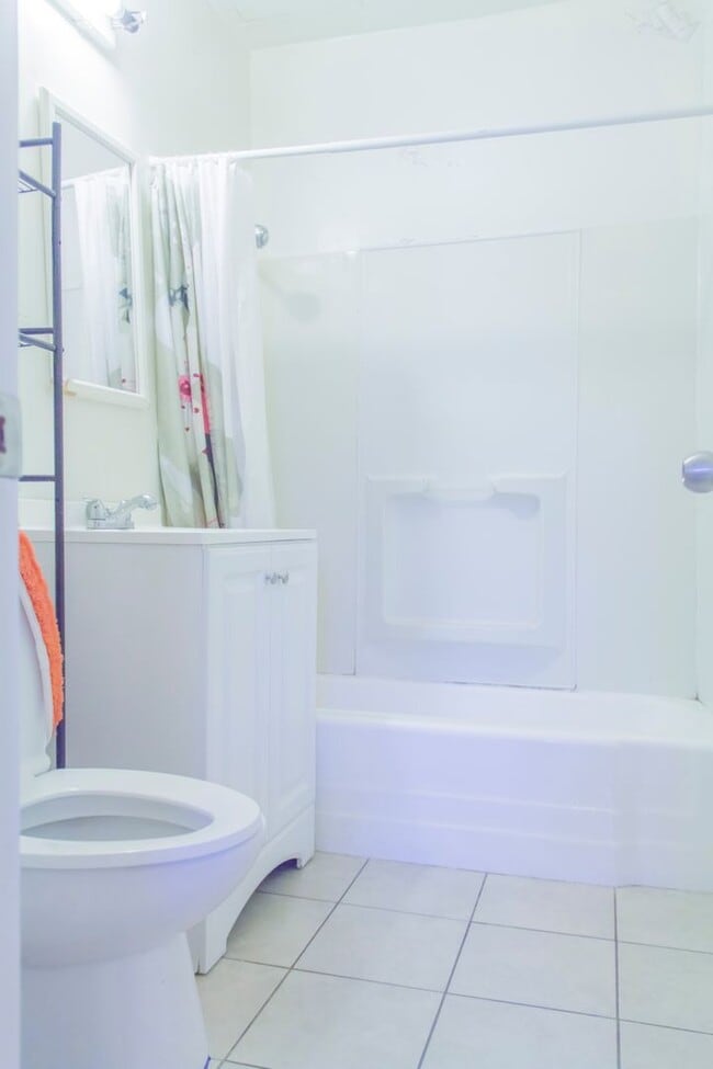 Photo - A 3 bedroom, 1 bathroom apartment with a dining area at 1637 Berkeley. Unit Single Room 1 - 1