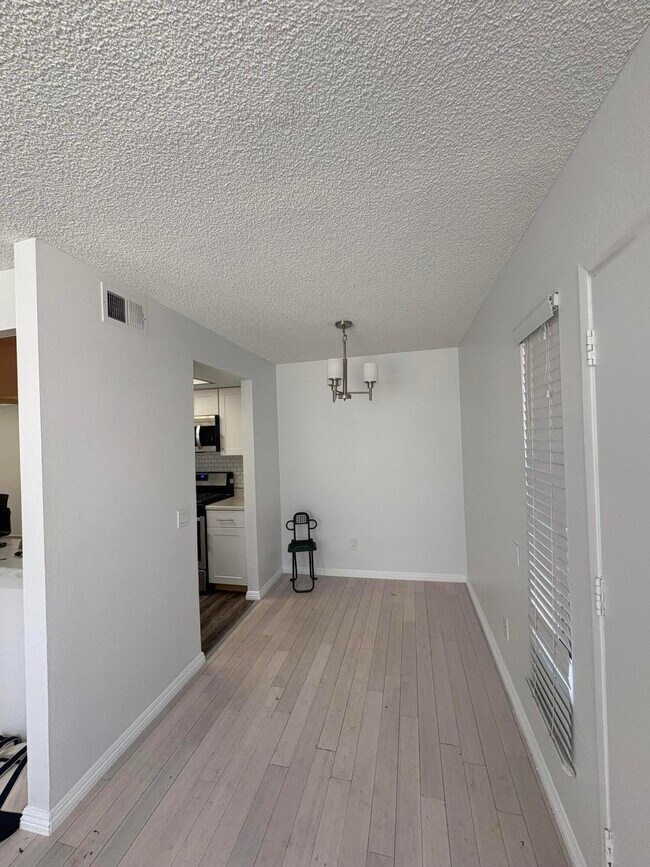 Photo - 2339 Lillyvale Ave Unit 154
