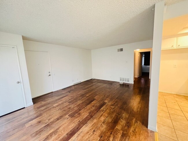 Whittier 2 bedrooms 2 bathrooms - Whittier 2 bedrooms 2 bathrooms House