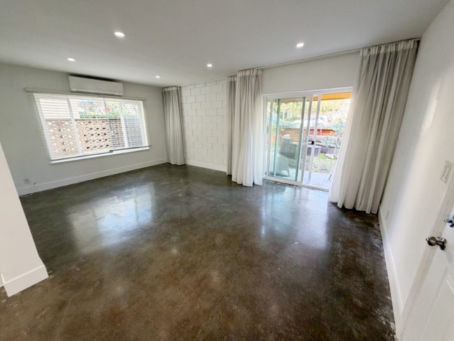 Photo - 1008 7th St Unit 1