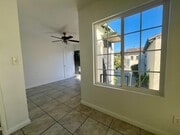 Photo - Ing-10523-25 Unit 10525