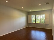 Photo - 101 Hallmark Unit 101