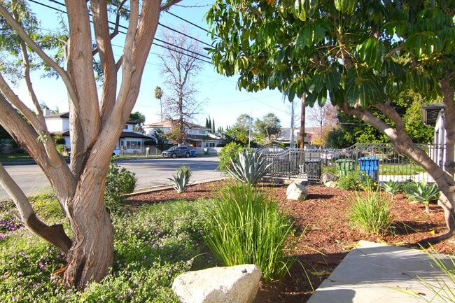 Photo - 8806 Haskell Ave