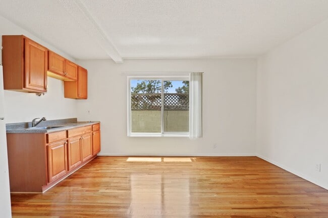 Photo - 1010 Pico Blvd Apartment Unit 6