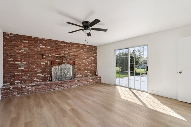 Photo - 11247 Michael Hunt Dr House