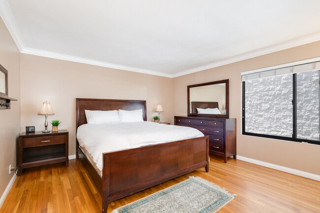 Photo - 3888 Riviera Dr Unit 205