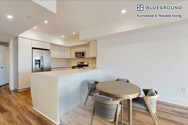 Photo - 1821 S Bentley Ave Unit ID7006A