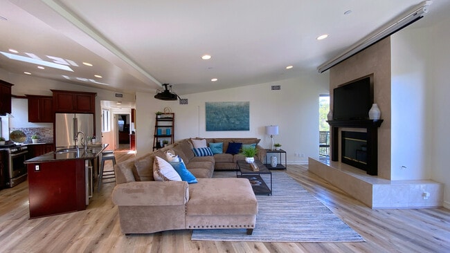 Photo - 1614 Pleasant Way