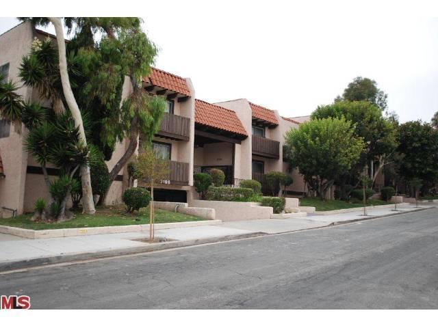 Photo - 719 N Eucalyptus Ave Townhome
