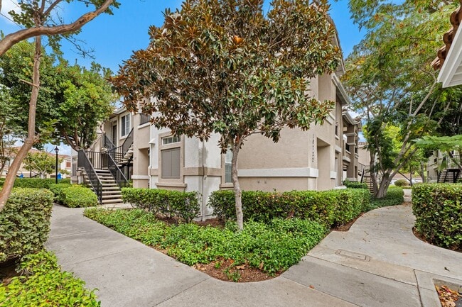 Building Photo - 10722 Sabre Hill Dr Unit #234