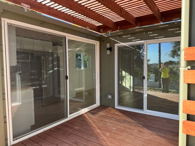 Photo - 2210 E Alvarado St