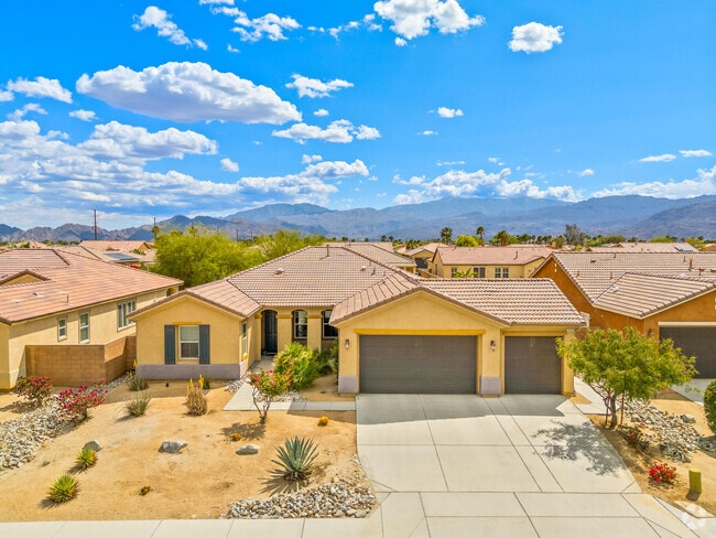 Building Photo - 74131 Imperial Ct E Rental
