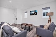 Photo - 1342 N Kenmore Ave Townhome