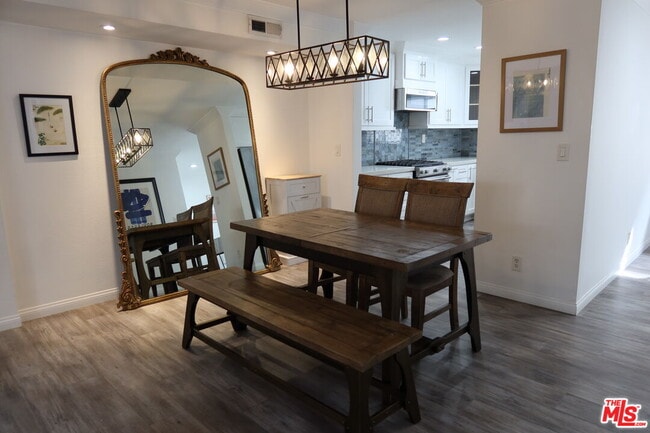 Building Photo - 944 Palm Ave Unit 2