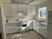 Photo - 725 Pidgeon St