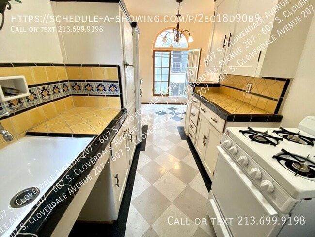 Photo - 607 Cloverdale Ave