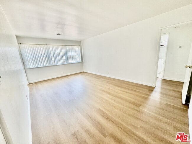 Photo - 3713 Selby Ave