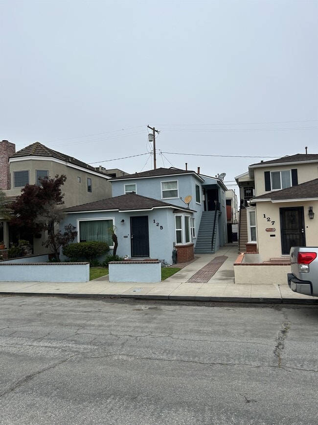 Building Photo - 125 La Verne Ave Unit #2