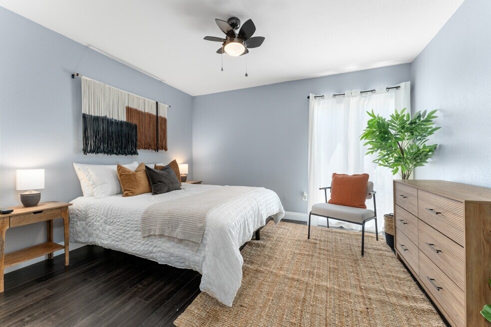 3D Tour - 3010 Associated Rd Condo Unit #136