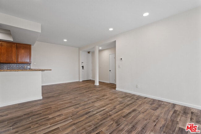 Photo - 8707 Falmouth Ave Unit 221