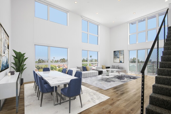 Dining Room - 901 Vine St