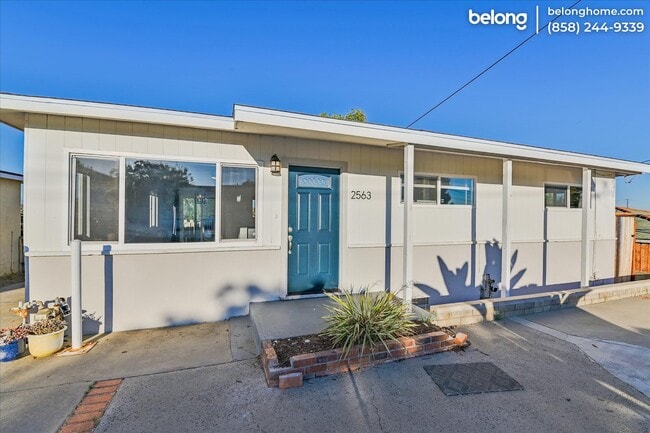 Photo - 2563 Roseview Pl