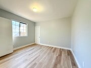 Photo - Huge 3 bedroom 2 bathroom for lease