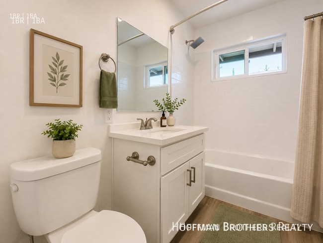 Photo - 3740 Westwood Blvd Unit 7