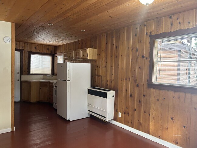 Photo - Shady Pines Cabin 1 bd.+1 Loft Bd. 1 Ba. w/ Sm. Fenced Yard.