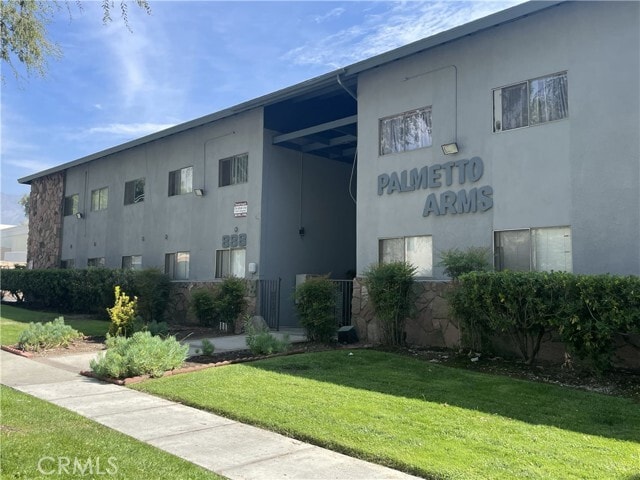 Building Photo - 888 N Palm Ave Unit 8