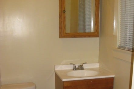 bathroom - 959 N Wilton Pl Unit 959 1/2