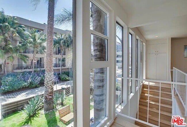 Photo - 25 Catamaran St