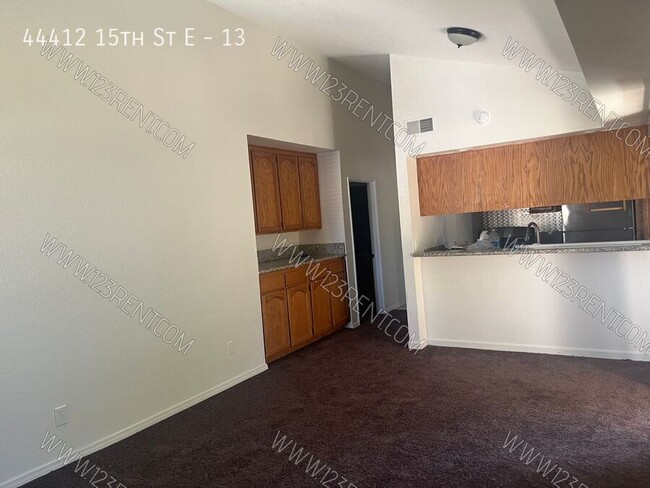 Photo - 44412 15th St E