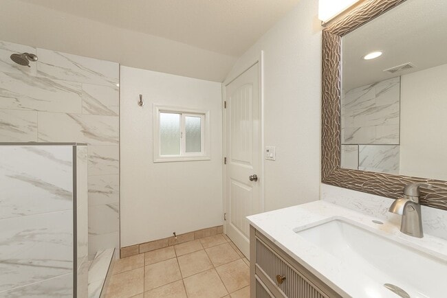Photo - Studio located in Oceanside!