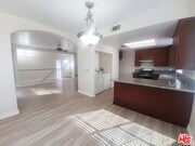 Photo - 4838 Elmwood Ave Unit 5