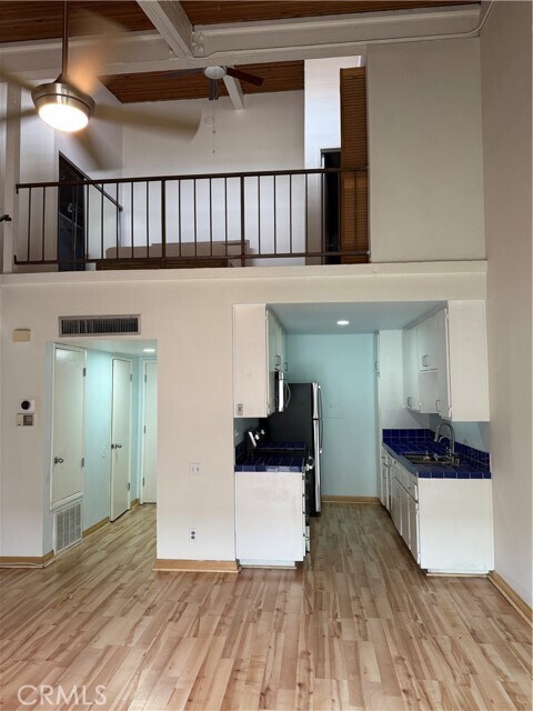 Photo - 5460 White Oak Ave Unit G309